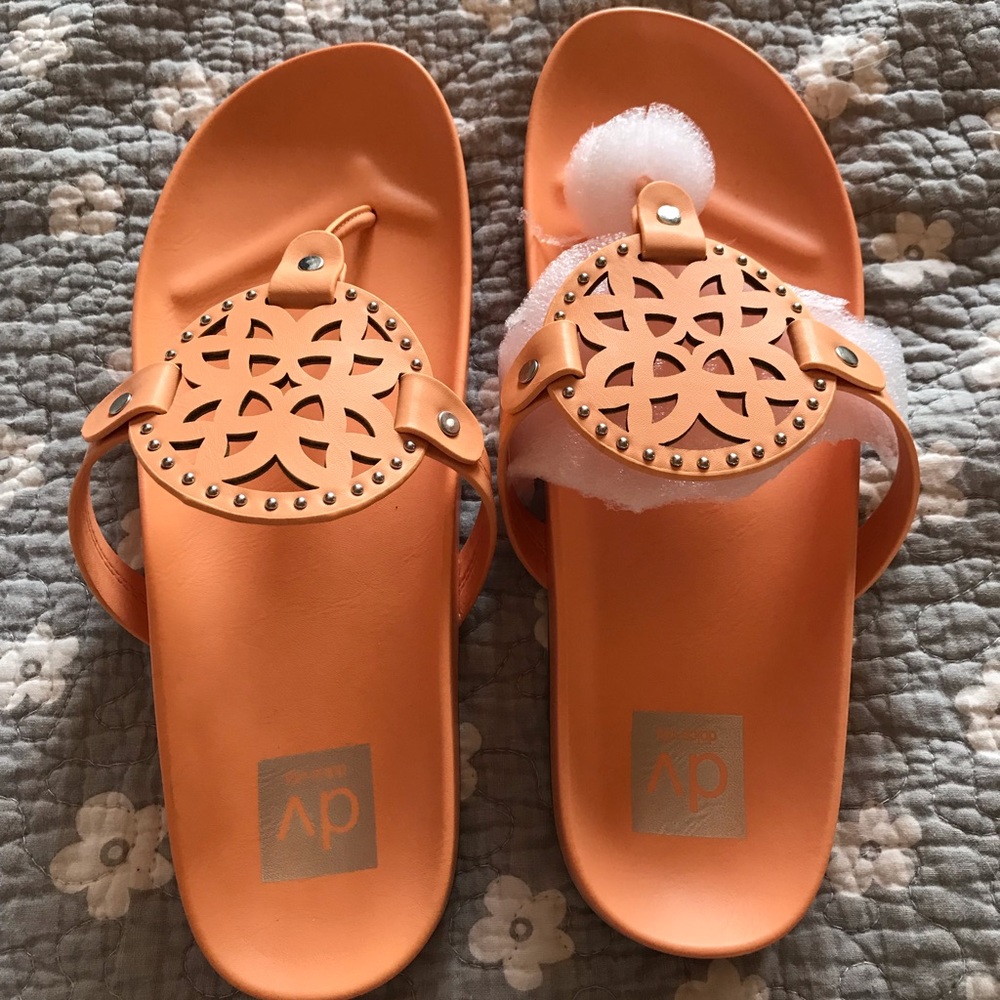 Dolce Vita coral Pilar sandals. Never worn in box. TB Cloud look alike.